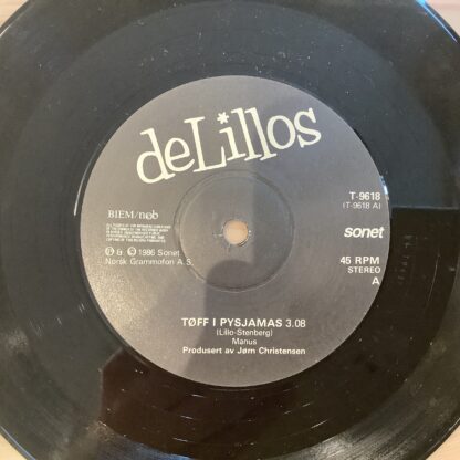 deLillos - Tøff I Pysjamas [7"] (2. hand) - Bilde 3