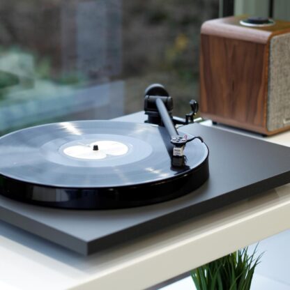 Rega Planar 1 Plus (Black) Innebygget Riaa - Bilde 2